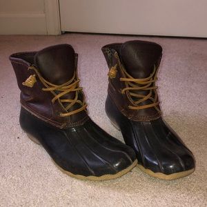 Sperry Duck Boots brown size 9